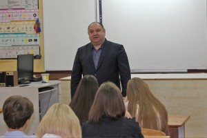 Депутат Георгий Ковалевский провел Урок мужества в школе № 9