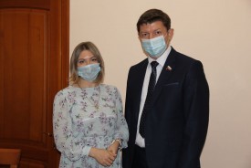 В День рождения «Единой России» 20 волгодонцев пополнили ряды Партии