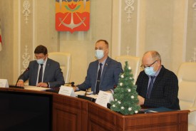 Итоговая Дума уходящего года: депутаты приняли отставку Виктора Мельникова и утвердили городской бюджет на 2022 год