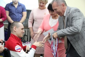 Людмила Ткаченко поздравила финалистов IV Международного турнира по плаванию на приз Ростовской АЭС