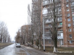 Подрядчик, сорвавший контракт по освещению дворов старого города, обещает все исправить