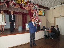 Председатель Волгодонской городской Думы – глава города и депутаты посетили Последние звонки в школах