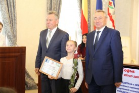 Пятнадцать одаренных детей будут получать именные стипендии