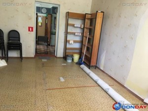 Депутат Волгодонской Думы Алексей Плотников совместно с ЖЭКом-1 отремонтировал читальный зал в детской библиотеке № 11