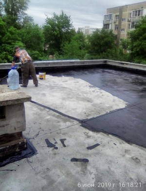 Долгожданный ремонт кровли библиотеки в 21 округе.
