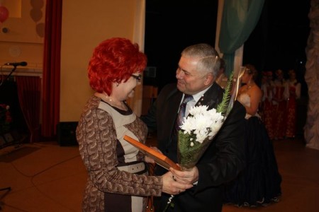 Председатель Думы поздравил работников торговли и бытового обслуживания с профессиональным праздником
