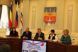 Пятнадцать одаренных детей будут получать именные стипендии