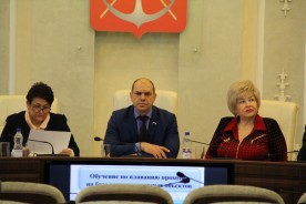 Депутаты предлагают возродить работу бассейнов в детских садах