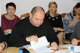 На заседании комиссии по ЖКХ депутаты рассмотрели вопрос капитального ремонта лифтов