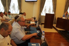  Дума после каникул: успехи выпускников, корректировки в бюджете, изменения в благоустройстве