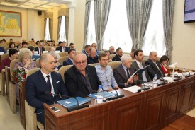 Депутаты на апрельской Думе заслушали отчёт главы Администрации Волгодонска Виктора Мельникова