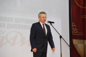 Людмила Ткаченко вручила дипломы студентам МИФИ