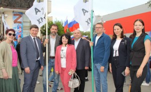 «Своих не бросаем»: тысячи волгодонцев пришли на митинг-концерт в поддержку специальной военной операции