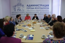 Председатель Думы-глава города Людмила Ткаченко встретилась с лидерами профсоюзных организаций