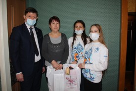Сергей Ладанов поздравил ветеранов с наступающим Новым годом