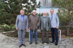 В избирательном округе №12 открылась современная детская площадка
