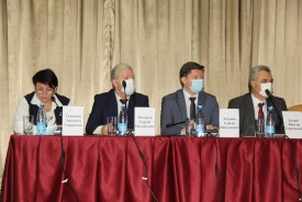 Итоги и планы Общественной палаты: Сергей Ладанов поблагодарил общественников за активное взаимодействие с Думой 