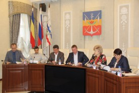 «Я живу в эпицентре стихийных рынков» - депутат Асташкин вместе с коллегами возмущен ростом несанкционированной торговли