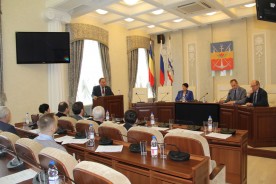 Волгодонск с рабочим визитом посетил депутат ГД Виктор Дерябкин