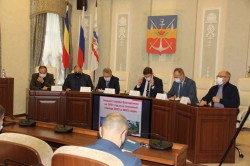 Депутаты провели внеочередное заседание Думы