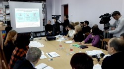 Зарплаты городских педагогов выросли...