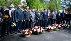 39 лет назад произошла авария на Чернобыльской АЭС: волгодонцы возложили цветы к памятному знаку, пострадавшим от радиационных катастроф