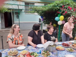 Весело и душевно в округе № 4 отметили День соседей