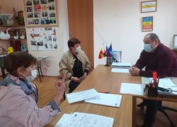 Прием у депутата Георгия Ковалевского: капитальный ремонт и дорожка в парке