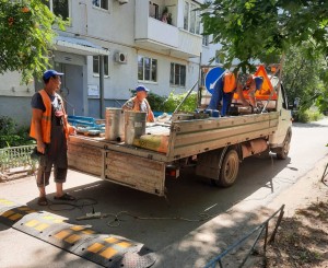 В округе № 4 благодаря депутату установили два новых «лежачих полицейских»