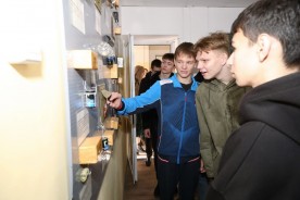 250 студентов и старшеклассников побывали в войсковой части №3504