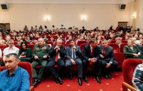 Волгодонские депутаты посетили концерт, приуроченный к 100-летию со дня основания СССР 