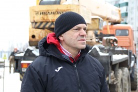 Школа 21 века: депутаты-единороссы оценили темпы строительства школы в квартале В-9