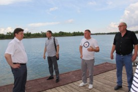 Депутаты провели мониторинг доступа к береговой полосе