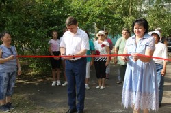 В избирательном округе №18 открыли спортивную площадку с тренажерами