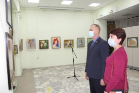 Волгодонцам презентовали выставку «Контрасты. Творчество как образ жизни»