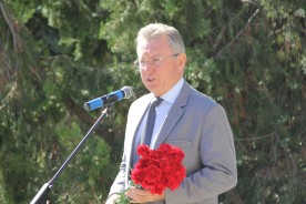В Волгодонске открыли памятник детям войны