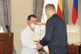 Заместитель председателя Думы Игорь Батлуков поздравил коммунальщиков с профессиональным праздником
