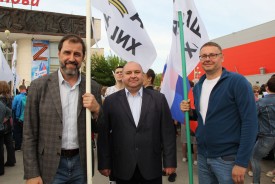 «Своих не бросаем»: тысячи волгодонцев пришли на митинг-концерт в поддержку специальной военной операции