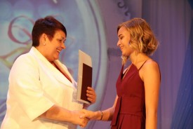 Председатель Волгодонской Думы – глава города вручила дипломы выпускникам медицинского колледжа