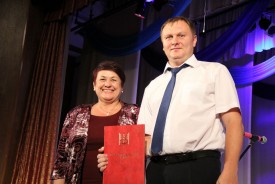 Людмила Ткаченко поздравила сотрудников «Газпрома» с юбилеем