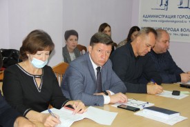 Комиссия по ЖКХ: за счет экономии на аукционах отремонтируют новые участки автодорог в этом году