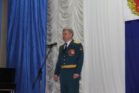 Заместитель председателя Думы Игорь Батлуков поздравил сотрудников военного комиссариата Волгодонска