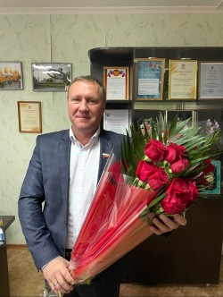 Поздравление с 8 марта от депутата Сергея Асташкина