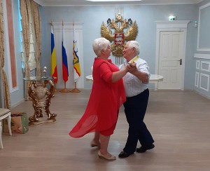Юбилейный вальс: в округе № 4 отпраздновали золотую свадьбу семьи Букал