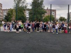 Депутат округа № 4 Волгодонска Георгий Ковалевский провел праздник для юных жителей