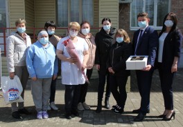 Председатель Волгодонской городской Думы – глава города поздравил медицинских сестер с профессиональным праздником