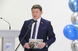 Сергей Ладанов поздравил библиотекарей с профессиональным праздником