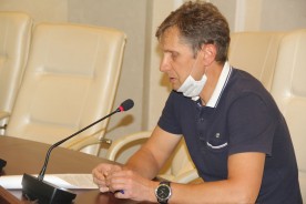 Ремонт во время самоизоляции сказался на состоянии мусорных площадок: какие проблемы поднимали депутаты на заседании комиссии по ЖКХ