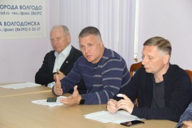 Комиссия по ЖКХ: за счет экономии на аукционах отремонтируют новые участки автодорог в этом году