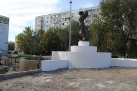 «Народная программа»: волгодонские депутаты-единороссы провели мониторинг ремонта городских скверов